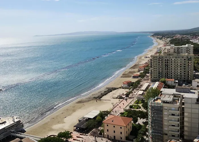 Suite Torre Azzurra B&B - Rooftop Sea View Follonica